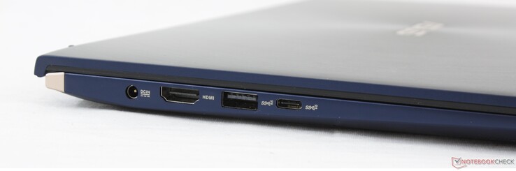 Izquierda: adaptador de CA, HDMI, USB-A 3.1 Gen. 2, USB-C 3.1 Gen. 2