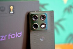 El Motorola Razr Fold está haciendo todo lo posible por convertirse en el mejor teléfono plegable con cámara.