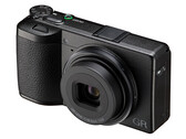 Ricoh anuncia la cámara digital compacta GR IV con objetivo de 28 mm. (Fuente de la imagen: Ricoh)