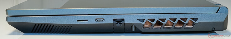 Derecha: lector de tarjetas microSD, Thunderbolt 4 (salida de alimentación), LAN Gigabit