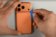 desmontaje del iPhone 17 Pro (Fuente de la imagen: iFixit)