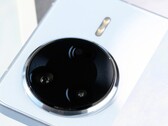 Se espera que el Redmi K80 Ultra tenga el mismo aspecto que los demás teléfonos de la serie K80. (Fuente de la imagen: Jack Yee)