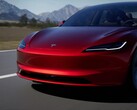 El frontal del renovado Tesla Model 3 es uno de los cambios más drásticos en la estética del vehículo. (Fuente de la imagen: Tesla)