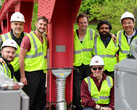 Miembros del equipo de investigación de UMass Amherst y el MIT en el lugar de la reparación en Great Barrington (Fuente de la imagen: UMass Amherst)