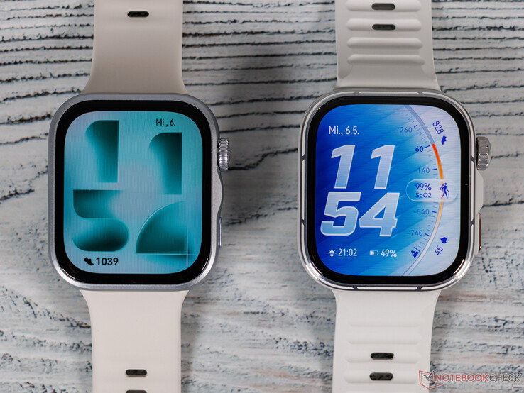 La Watch Fit 5 Pro (derecha) junto a la versión no Pro