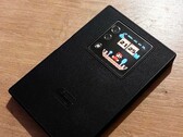 La pantalla secundaria del Unihertz Titan 2 se vuelve mucho más versátil con Pebblehertz.
