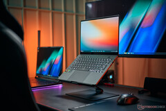 Los futuros portátiles RTX 5070, como el ROG Zephyrus G14 de la foto, podrían venir con 12 GB de VRAM