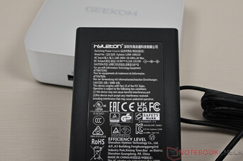 Fuente de alimentación (19 V; 6,32 A)