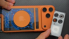 Un iPhone 17 Pro Max reequipado con un sistema de refrigeración por agua (Fuente de la imagen: Kingmi Mobile)