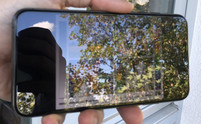 Uso del iPhone XS Max en exteriores con brillo medio