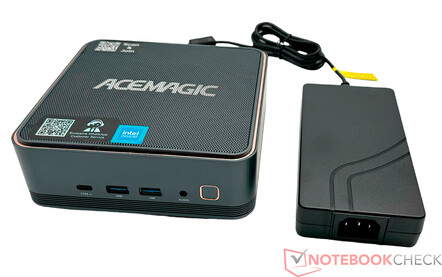 Acemagic F2A con adaptador de corriente (19 V; 6,3 A)