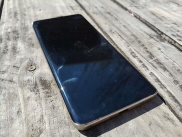 Honor Pantalla frontal del X9b (Fuente de la imagen: Darryl Linington - NoteBookCheck)