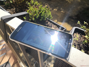 Motorola Moto G6 en luz solar directa