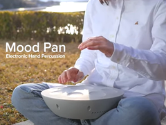 El Roland Mood Pan relaja a los usuarios con relajantes sonidos de instrumentos de percusión y serenas bandas sonoras para la meditación. (Fuente de la imagen: Roland)