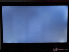 Lenovo ThinkPad L15 Gen 2 AMD - Sangrado de la pantalla
