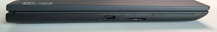 Izquierda: HDMI 2.1, lector de tarjetas SD, lector de SmartCard (opcional)