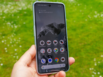 CMF Phone 2 Pro al aire libre