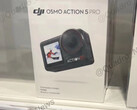 Es probable que DJI venda la Action 5 Pro con varios paquetes de accesorios "combo". (Fuente de la imagen: @Quadro_News)