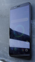 Uso del HTC Desire 12 Plus al aire libre.
