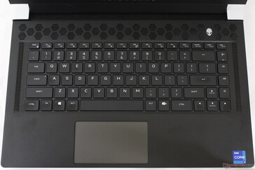 El x15 abandona el teclado m15 y adopta exactamente la misma distribución de teclado que en el x17