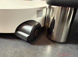 La mopa de rodillo extensible garantiza una limpieza prácticamente sin bordes.