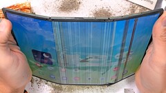 El Samsung Galaxy Z TriFold tiene múltiples puntos débiles según una nueva prueba de durabilidad (Fuente de la imagen: JerryRigEverything)