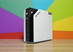 El mini PC GMKtec EVO-X2 con AMD Strix Halo (Fuente de la imagen: Notebookcheck)