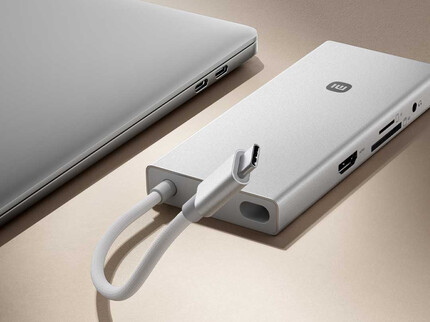 El puerto oculto para el cable integrado (Fuente de la imagen: Xiaomi)