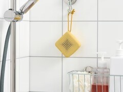 El altavoz portátil Bluetooth resistente al agua VAPPEBY de IKEA puede funcionar hasta 80 horas. (Fuente de la imagen: IKEA)