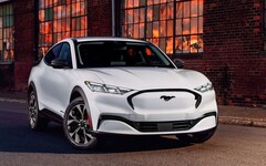 El equipo de Webfleet batió el récord mundial del viaje más largo realizado por un coche eléctrico, gracias al Ford Mach-E de autonomía extendida. (Fuente de la imagen: Ford)