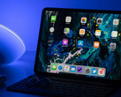 Se cree que el cambio a la tecnología de chip en lámina traerá mejoras de eficiencia energética también al iPad Pro, modelo antiguo en la imagen. (Fuente de la imagen: Daniel Korpai &amp; Unsplash)