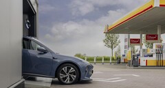 Si creías que comprar un vehículo eléctrico significaba dejar de apoyar a la industria petrolera, piénsalo otra vez. (Fuente de la imagen: NIO)