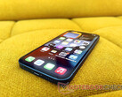 El iPhone 13 ya puede optar al servicio T-Satellite con Starlink. (Fuente de la imagen: Notebookcheck)