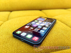 El iPhone 13 ya puede optar al servicio T-Satellite con Starlink. (Fuente de la imagen: Notebookcheck)