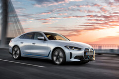 Las últimas actualizaciones de BMW para la plataforma i4 introducen una variante de rendimiento AWD más asequible. (Fuente de la imagen: BMW)
