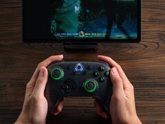 El mando inalámbrico 8BitDo Ultimate 2C ya está disponible en una variante de color negro transparente. (Fuente de la imagen: 8BitDo)