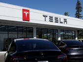 Un centro de servicio de Tesla. La empresa está utilizando la IA para mejorar su servicio de atención al cliente (Fuente de la imagen: Justin Sullivan/Getty Images)