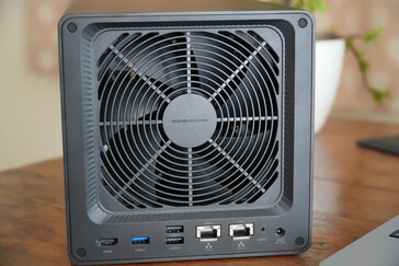 El Ugreen NASync DXP4800 GT de vuelta