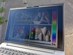 Al aire libre bajo la luz directa del sol