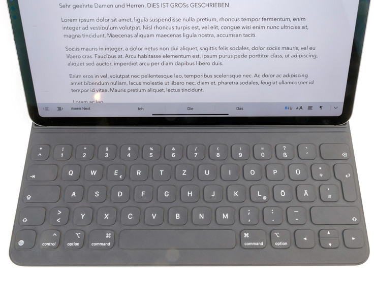 Un vistazo a la carpeta del teclado inteligente de Apple