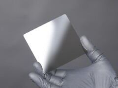 Cerabyte tiene como objetivo un almacenamiento de archivo ultradenso y duradero. En la imagen: Almacenamiento vitrocerámico de Cerabyte (Fuente de la imagen: Cerabyte)