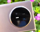 Las fotos macro de muestra sugieren que la Honor Magic V5 cuenta con un sistema de cámara significativamente mejorado. (Fuente de la imagen: @feni_book)
