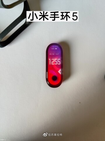 Falsa Mi Band 5 con pantalla completa. (Fuente de la imagen: /Leaks)