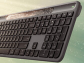 Logitech venderá el Signature Slim Solar Plus sólo en el acabado mostrado, al menos inicialmente. (Fuente de la imagen: vía Roland Quandt)