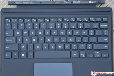 El teclado es muy bueno para un dispositivo convertible extraíble