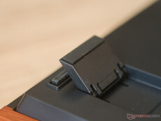 El Keychron K3 HE tiene pies abatibles