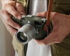 La edición Safari de la icónica cámara telemétrica Leica M11-P estará disponible en color verde oliva (Fuente de la imagen: Leica)