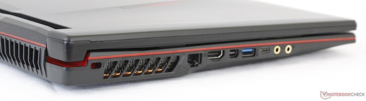 Izquierda: Kensington Lock, RJ-45, HDMI 1.4, mini-DisplayPort 1.2, USB 3.1 Type-A, USB 3.1 Type-C Gen. 1, auriculares de 3.5 mm, micrófono de 3.5 mm