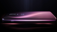 El OnePlus 6T, buque insignia de 2018, mostrado en su variante de color morado. (Fuente de la imagen: OnePlus)