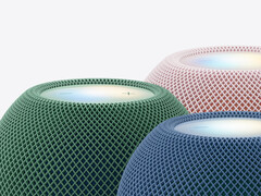 El HomePod mini 2 en tres de los cinco colores disponibles en su lanzamiento.